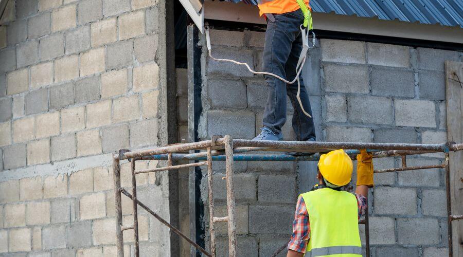 Professional gutter cleaning in Oceana, WV